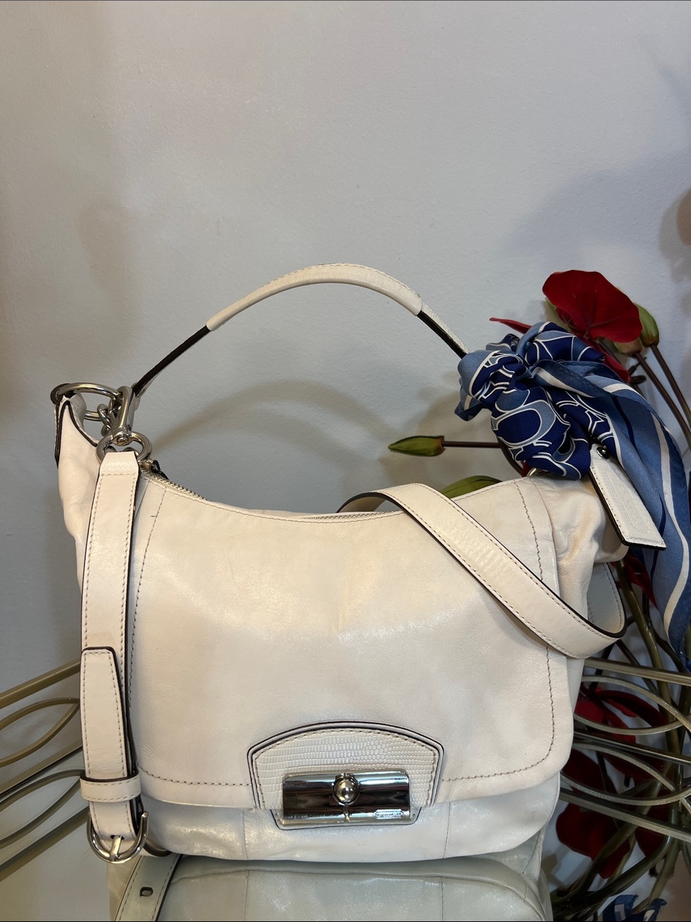 Cream Kristin Off-White Leather Convertible Shoulder Bag w/Crossbody Strap 19293